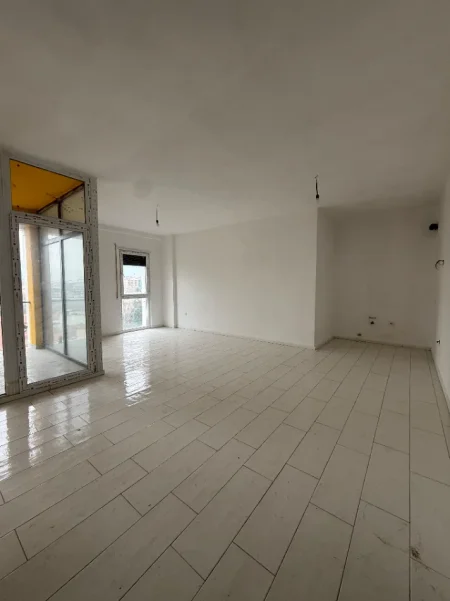 Tirane, shitet apartament 2+1 Kati 5, 119 m² 168.000 € (BULEVARDI I RI REZIDENCA BERMON)
