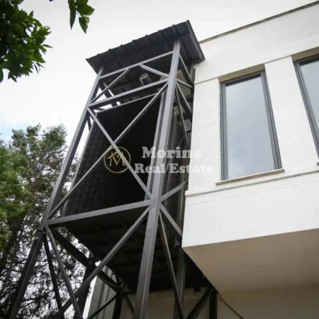 Durres, shitet ambjent biznesi Kati 0, 700 m² 590.000 € (Durres)