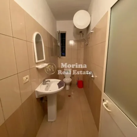 Tirane, jepet me qera Vile 1+1 Kati 1, 88 m² 350 € (Rruga Jordan Misja)