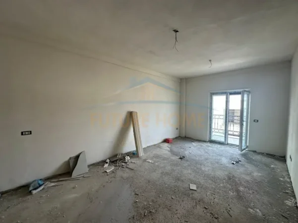 Tirane, shitet apartament 1+1+Ballkon Kati 2, 77 m² 130.280 € (Sauk)