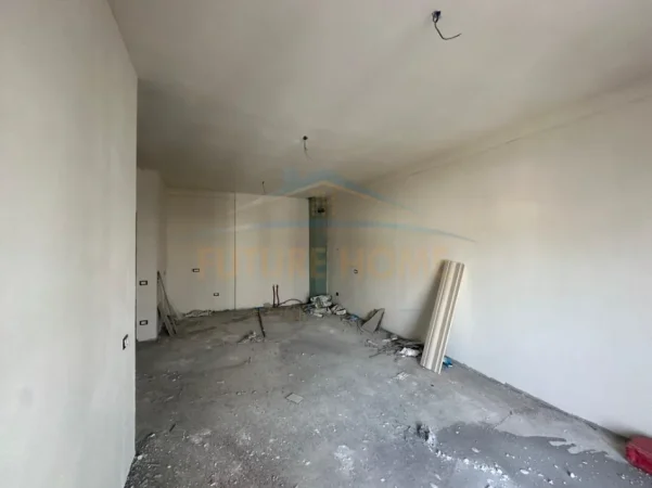 Tirane, shitet apartament 1+1+Ballkon Kati 2, 77 m² 130.280 € (Sauk)