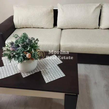 Tirane, jepet me qera apartament 1+1 Kati 4, 60 m² 500 € (Concord Center, 5 Maji)