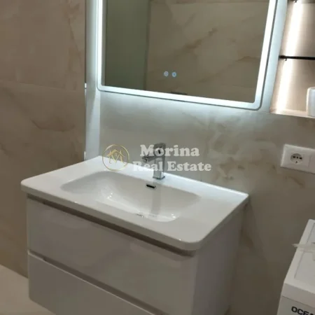 Tirane, jepet me qera apartament 1+1 Kati 4, 60 m² 500 € (Concord Center, 5 Maji)