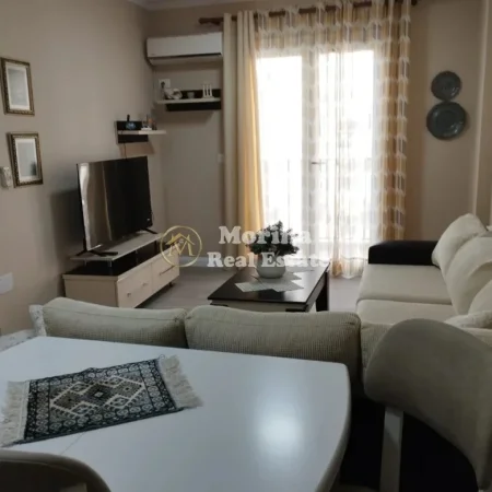 Tirane, jepet me qera apartament 1+1 Kati 4, 60 m² 500 € (Concord Center, 5 Maji)