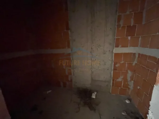 Tirane, shitet apartament 1+1 Kati 6, 68 m² 109.000 € (Fusha e Aviacionit.)