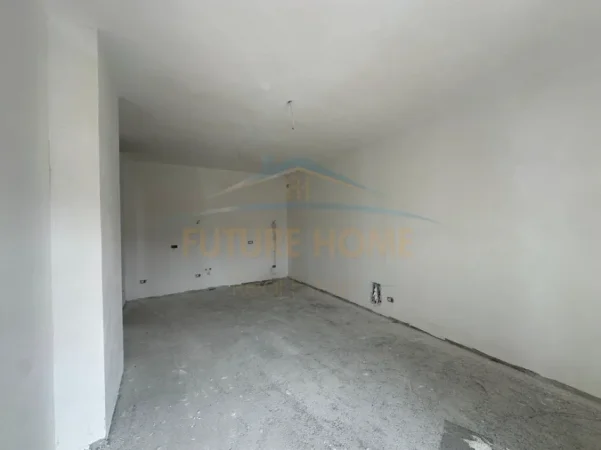 Tirane, shitet apartament 2+1+Ballkon Kati 1, 124 m² 211.100 € (Sauk)