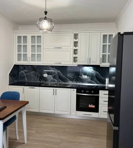 Shqiperi, jepet me qera apartament 1+1+Ballkon Kati 5, 60 m² 430 € (ASTIR VILA L2)