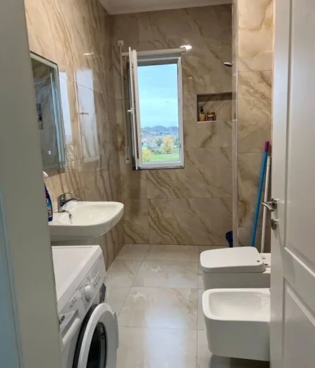 Shqiperi, jepet me qera apartament 1+1+Ballkon Kati 5, 60 m² 430 € (ASTIR VILA L2)