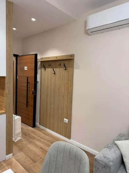 Tirane, jepet me qera apartament 1+1+Ballkon Kati 8, 65 m² 730 € (Zogu i Zi)