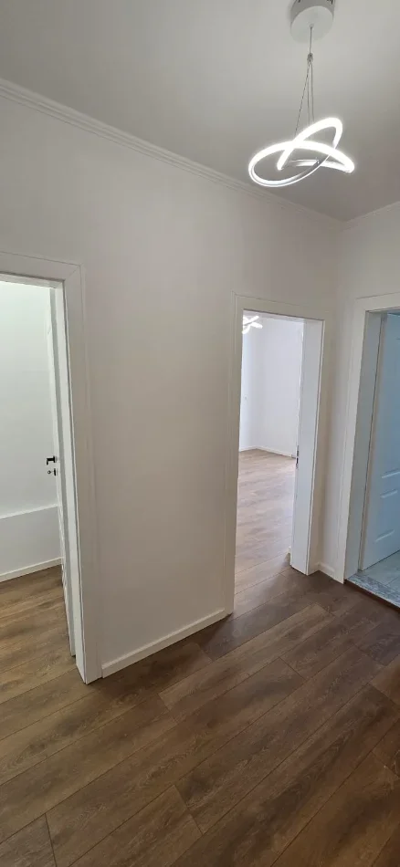 Tirane, shitet apartament 1+1+Ballkon Kati 4, 59 m² 140.000 € 