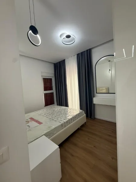 Tirane, jepet me qera apartament 2+1 Kati 6, 600 € (ALI DEMI REZIDENCA KADIU)
