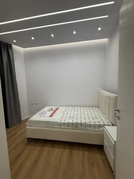 Tirane, jepet me qera apartament 2+1 Kati 6, 600 € (ALI DEMI REZIDENCA KADIU)