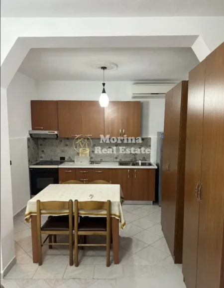 Tirane, jepet me qera garsonier Kati 1, 45 m² 450 € (Komuna e Parisit)