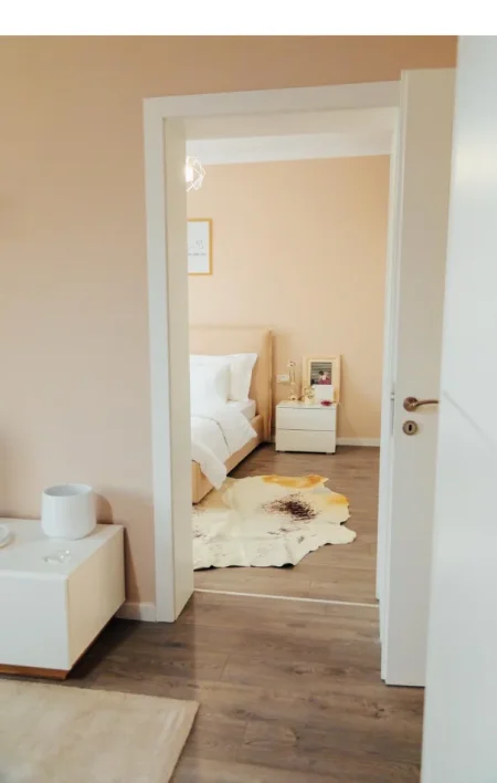 Tirane, jepet me qera apartament 1+1 Kati 5, 65 m² 700 € (GARDA,QENDER)