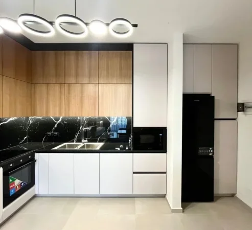 Tirane, jepet me qera apartament 1+1 Kati 2, 85 m² 800 € (Myslym Shyri)