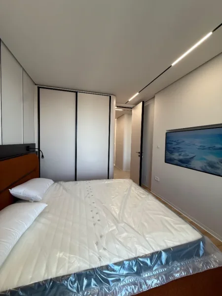 Tirane, jepet me qera apartament 1+1 , 74 m² 1.200 € (MINE PEZA GOLDEN TOWER RESIDENCE)