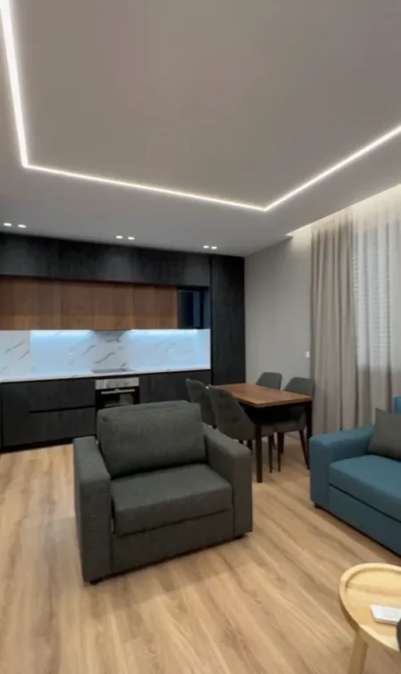 Tirane, jepet me qera apartament 1+1 Kati 2, 75 m² 700 € (Zogu i Zi ,Kompleksi Foleja e Gjelber)