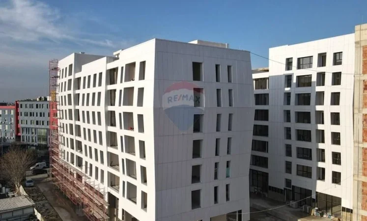 Tirane, shitet dyqan Kati 0, 100 m² 450.000 € (Porcelan ID: 530581001-73)