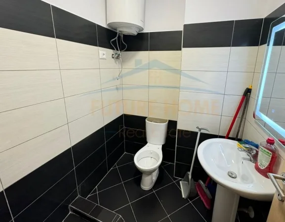 Tirane, shitet apartament 2+1 Kati 5, 121 m² 182.000 € (bar soho)