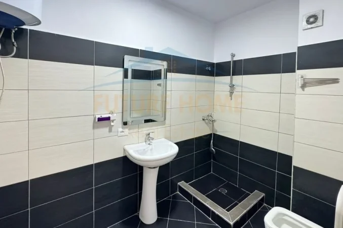 Tirane, shitet apartament 2+1 Kati 5, 121 m² 182.000 € (bar soho)