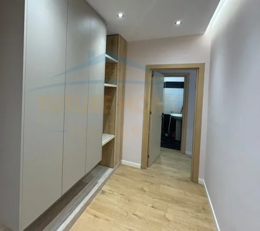 Tirane, shitet apartament 2+1 Kati 5, 121 m² 182.000 € (bar soho)