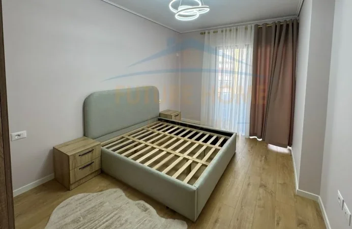 Tirane, shitet apartament 2+1 Kati 5, 121 m² 182.000 € (bar soho)