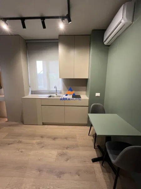 Tirane, shitet garsonier 1+1 Kati 2, 95 m² 289.000 € 