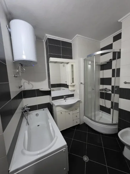 Tirane, jepet me qera apartament 2+1 Kati 6, 550 € (ASTIR BAR OSLO)