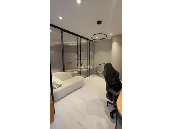 Tirane, jepet me qera ambjent biznesi Kati 0, 112 m² 2.750 € (Bllok)