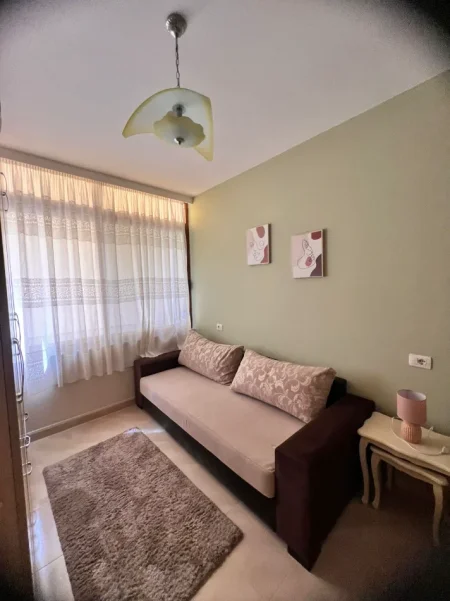 Tirane, jepet me qera apartament 2+1 Kati 2, 70 m² 590 € (Qender)