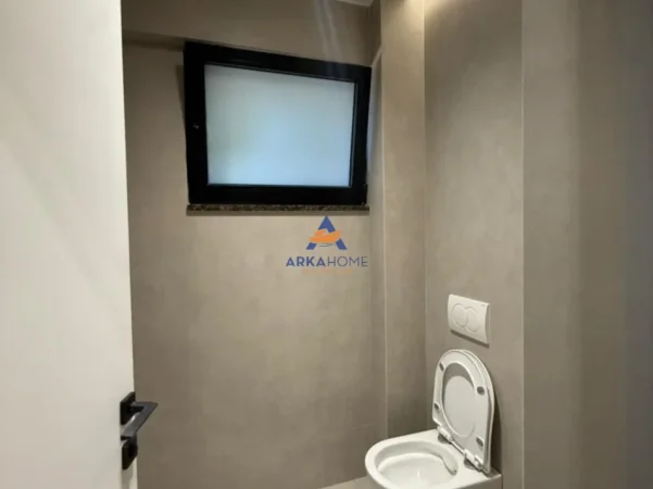 Tirane, jepet me qera ambjent biznesi Kati 3, 607 m² 6.000 € 