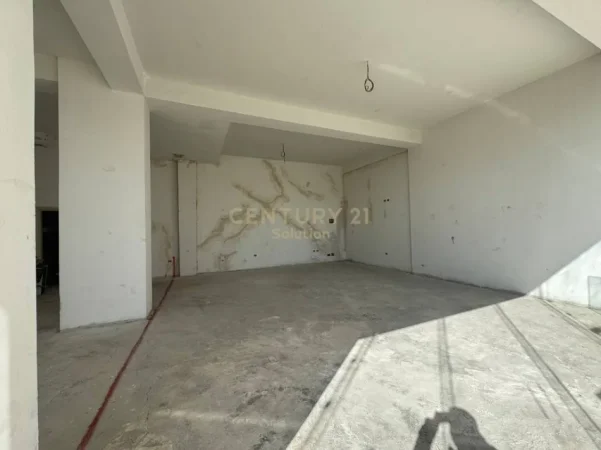 Tirane, shes ambjent biznesi Kati 0, 110 m² 130.000 € (Spitali Amerikan 3)