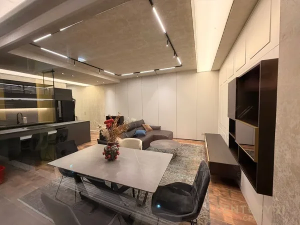 Tirane, shes apartament 2+1+Ballkon Kati 7, 118 m² 650.000 € (Ambasador 3)