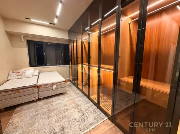 Tirane, shes apartament 2+1+Ballkon Kati 7, 118 m² 650.000 € (Ambasador 3)