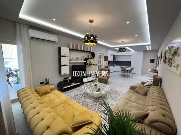 Tirane, jepet me qera apartament 2+1+Ballkon Kati 1, 117 m² 900 € (Liqeni i Thatë)