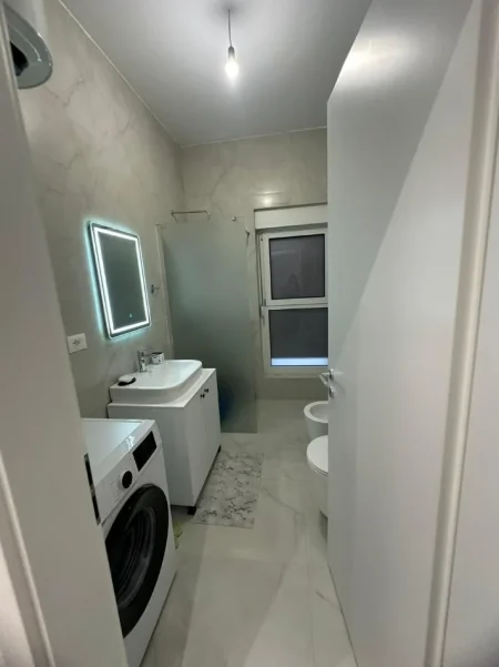 Tirane, jepet me qera apartament 2+1+Ballkon Kati 5, (Ali Dem, Rezidenca Kadiu)