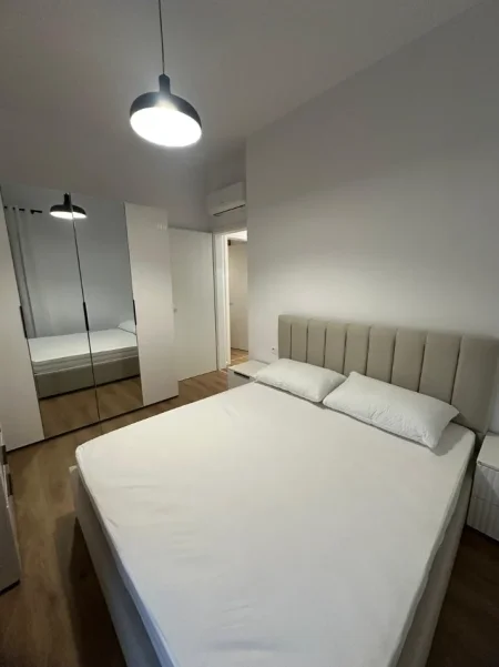 Tirane, jepet me qera apartament 2+1+Ballkon Kati 5, (Ali Dem, Rezidenca Kadiu)
