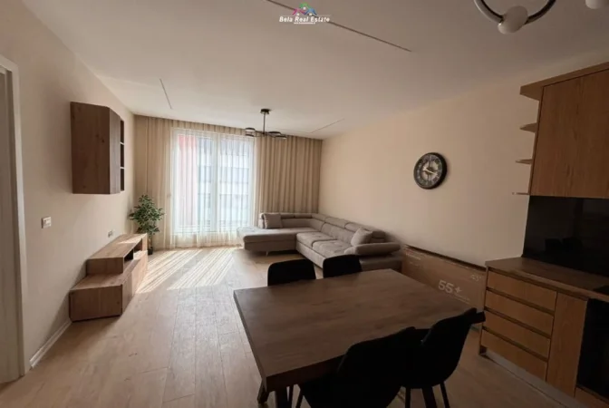 Tirane, jepet me qera apartament 1+1 Kati 3, 700 € (jordan misja)