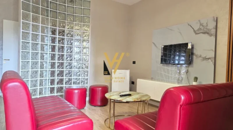 Tirane, jepet me qera apartament 2+1+Ballkon Kati 4, 100 m² 1.500 € (QENDER)