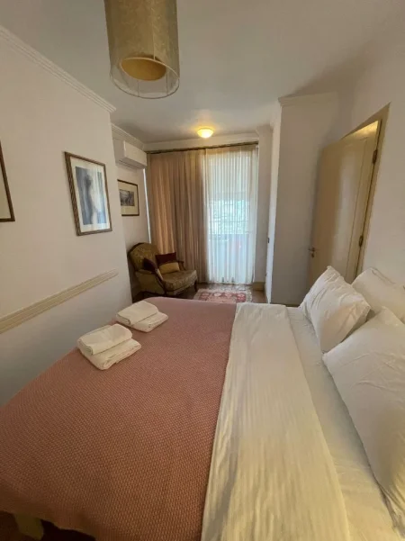 Tirane, jepet me qera apartament 1+1 Kati 9, 75 m² 700 € (Rruga Sami Frasheri , Drejtoria Policise)