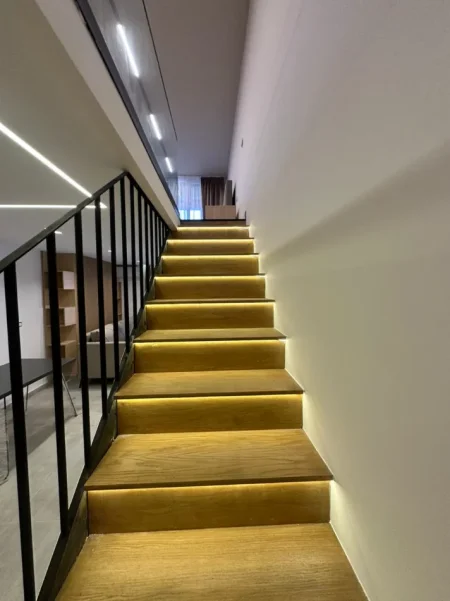 Tirane, shitet apartament 1+1 Kati 1, 73 m² 119.000 € (Golden Park)