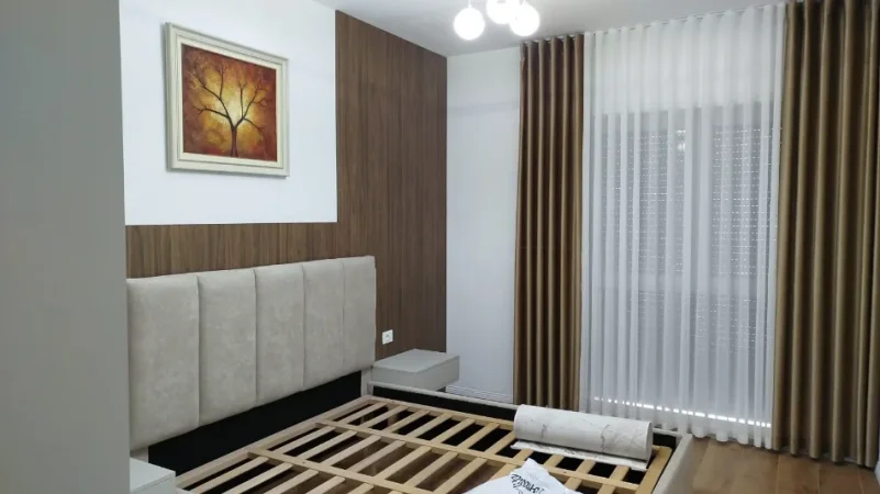 Tirane, jepet me qera apartament 1+1 Kati 5, 80 m² 700 € (Rruga Bardhyl)