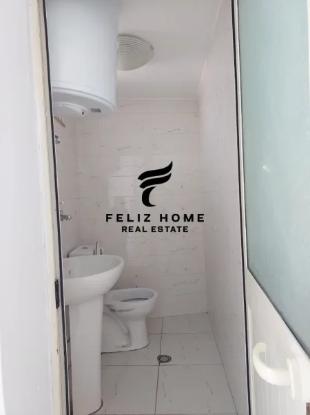 Tirane, jepet me qera dyqan Kati 0, 25 m² 400 € (KODRA E DIELLIT)