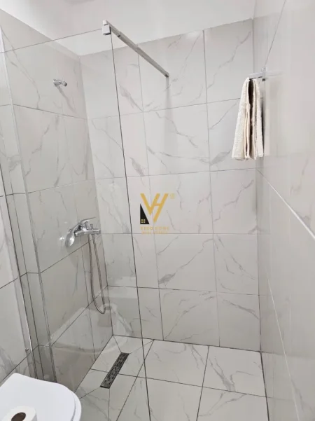 Tirane, shitet apartament 2+1+Ballkon Kati 1, 86 m² 190.000 € (YZBERISHT)