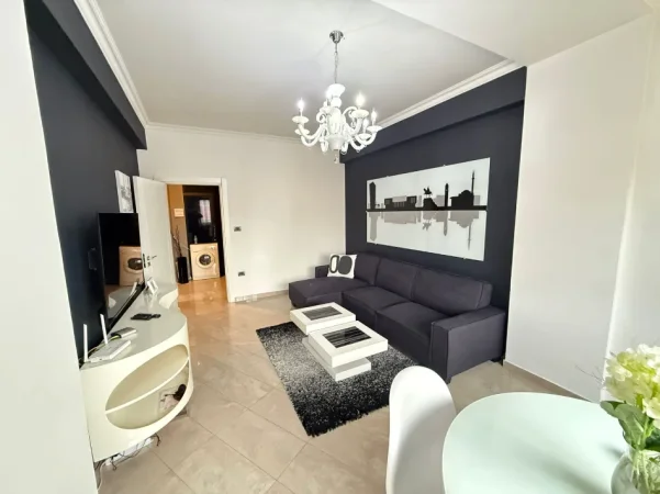 Tirane, jepet me qera apartament 2+1 Kati 8, 96 m² 950 € (Rruga Vaso Pasha)