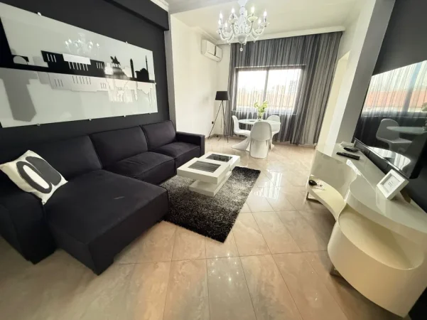 Tirane, jepet me qera apartament 2+1 Kati 8, 96 m² 950 € (Rruga Vaso Pasha)