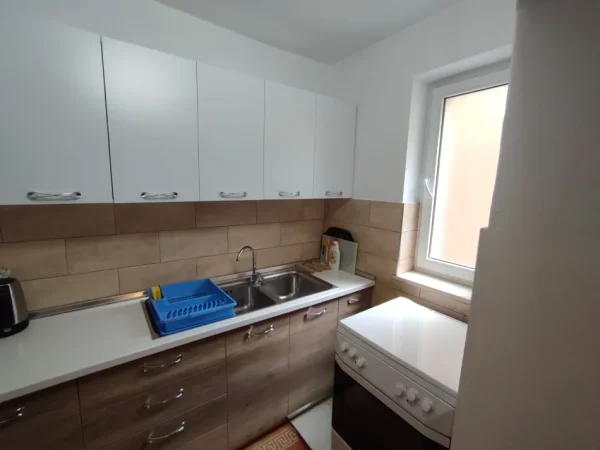 Tirane, jepet me qera apartament 3+1+Aneks+Ballkon Kati 3, 81 m² 649 € Qender-Min Drejtesise