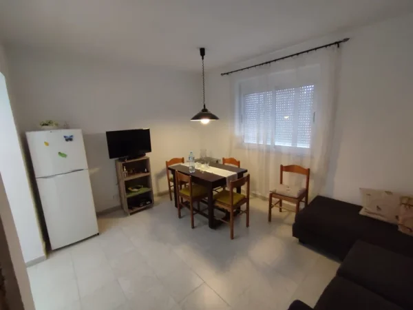 Tirane, jepet me qera apartament 3+1+Aneks+Ballkon Kati 3, 81 m² 649 € Qender-Min Drejtesise