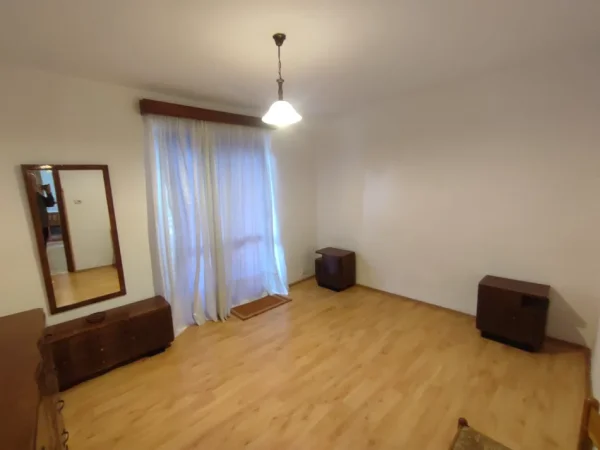 Tirane, jepet me qera apartament 3+1+Aneks+Ballkon Kati 3, 81 m² 649 € Qender-Min Drejtesise