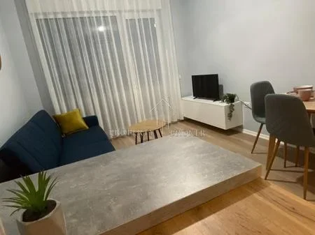 Shqiperi, jepet me qera apartament 1+1 Kati 2, 65 m² 550 € (Ish Parku)